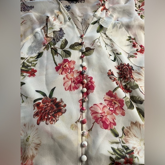 NWOT Nicholas- Silk Floral Blouse. Size US 8 - Picture 6 of 8